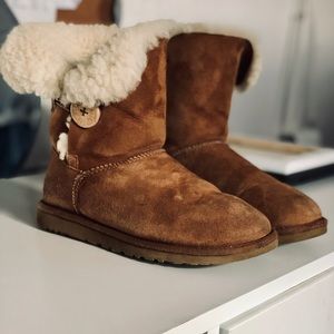 Bailey Button Chestnut Suede UGG Boots